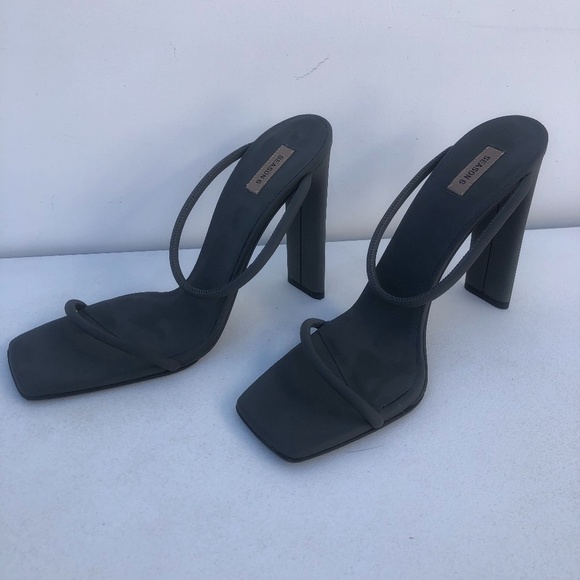 Yeezy Season 2 Heel Sandals - Picture 1 of 5